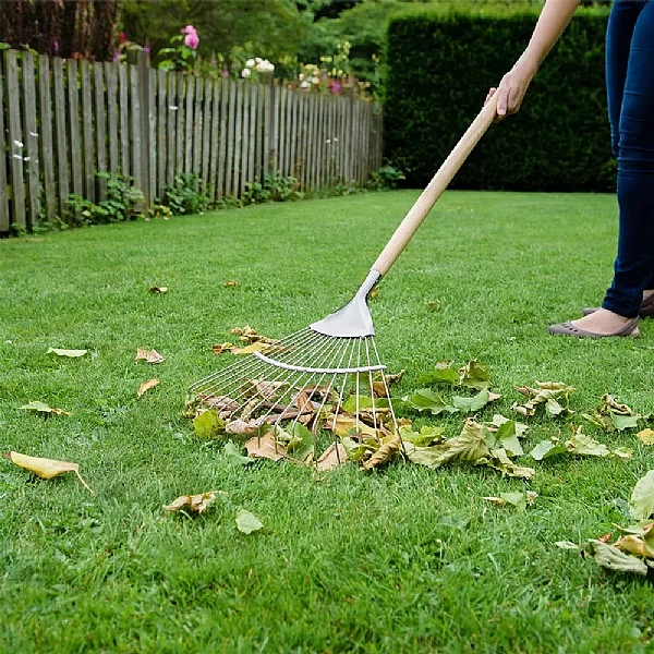 Kent & Stowe Stainless Steel Long Handled Lawn & Leaf Rake 2 Kent & Stowe Stainless Steel Long Handled Lawn & Leaf Rake - Image 2