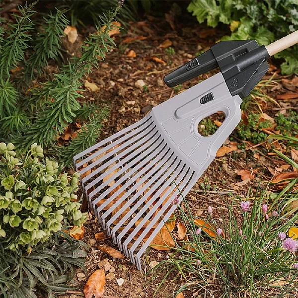 Kent & Stowe 3-in-1 Garden Rake 3 Kent & Stowe 3-in-1 Garden Rake - Image 3