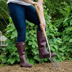 Front Page -Outdoor Garden Care 961599 1